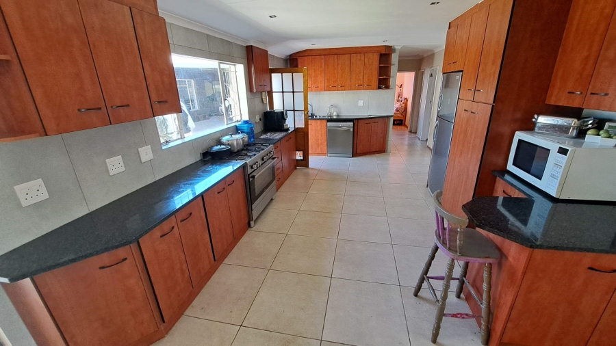 4 Bedroom Property for Sale in Brandwag Free State